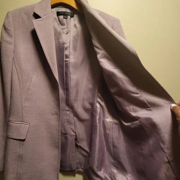 Ladies Anne Klein skirt suit - Picture 5 of 12